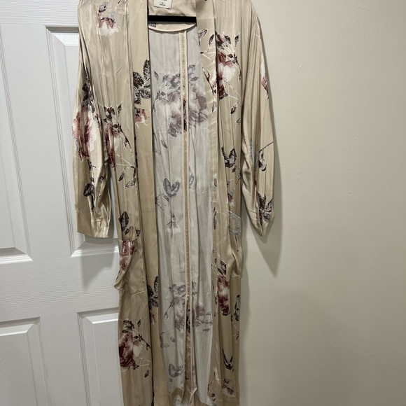 ARITZIA DUSTER - Picture 1 of 7